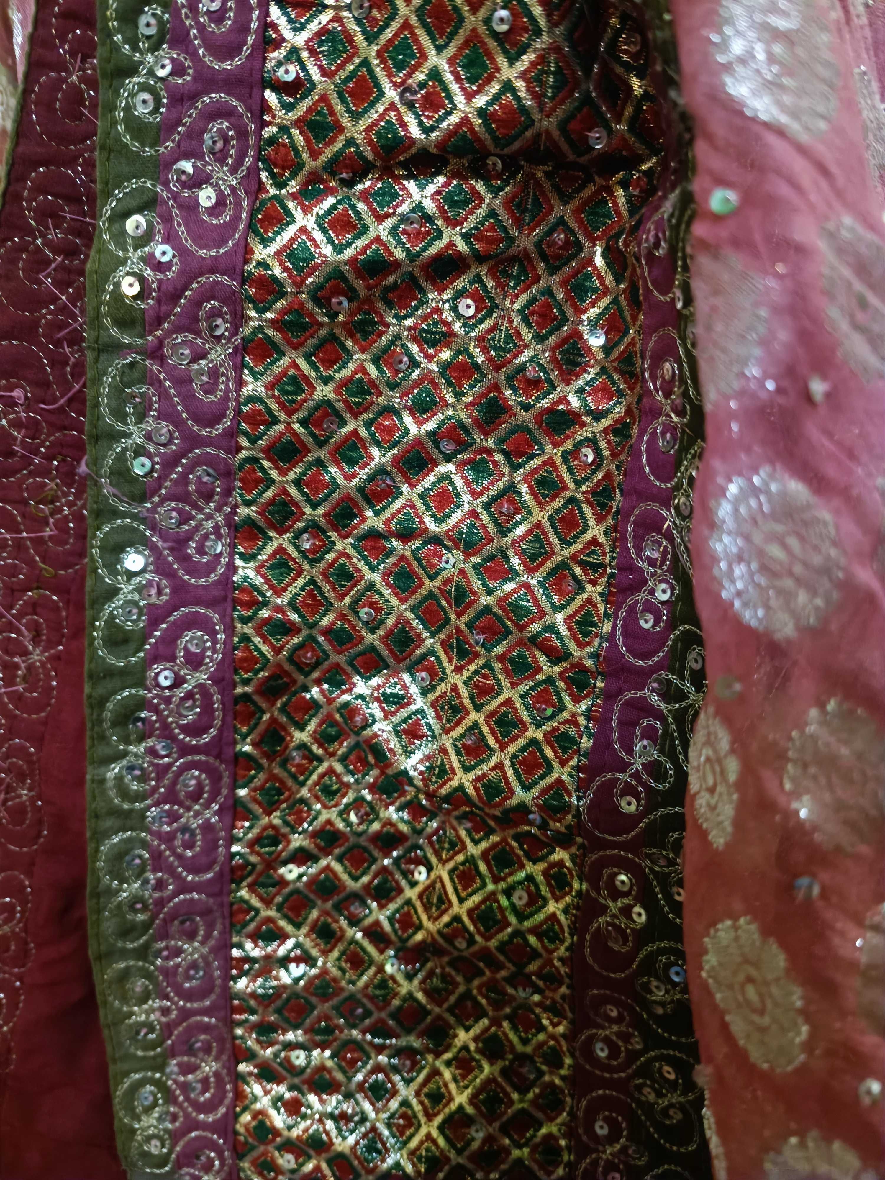 Индийский комплект  юбка и чоли