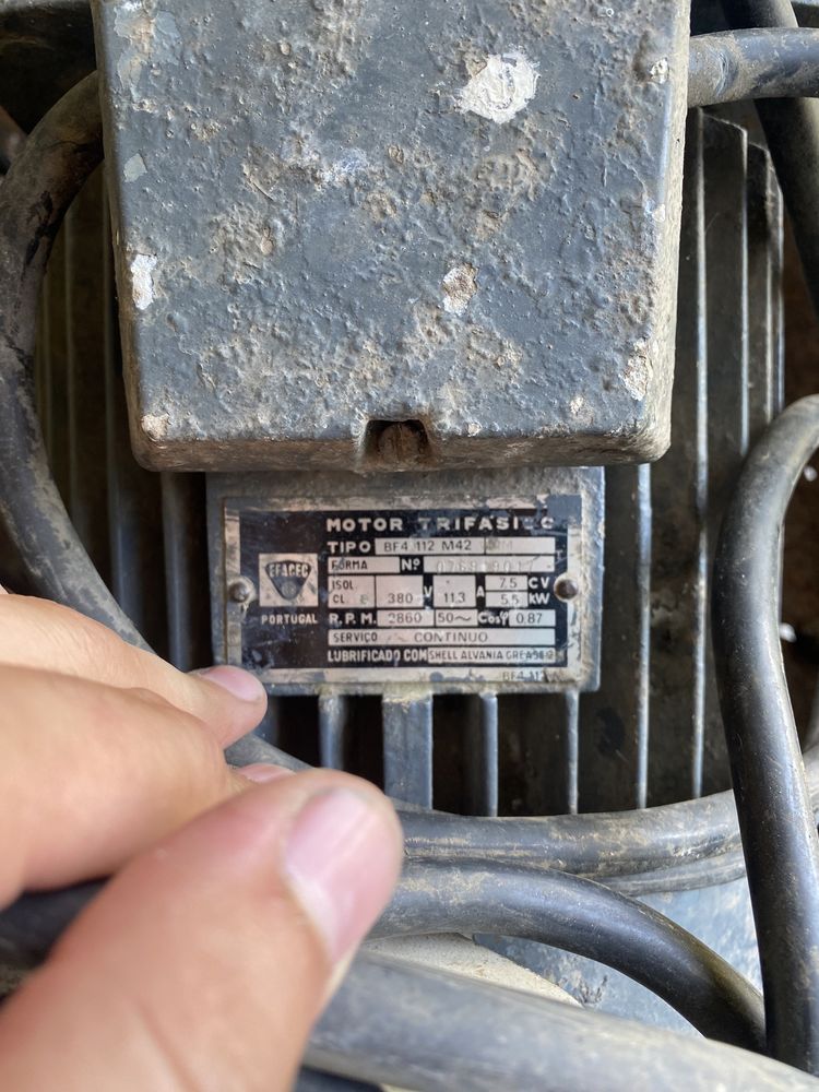 Vendo motor efacec + conjunto de rega