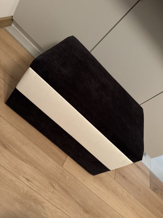 Pufa/ siedzisko ze schowkiem