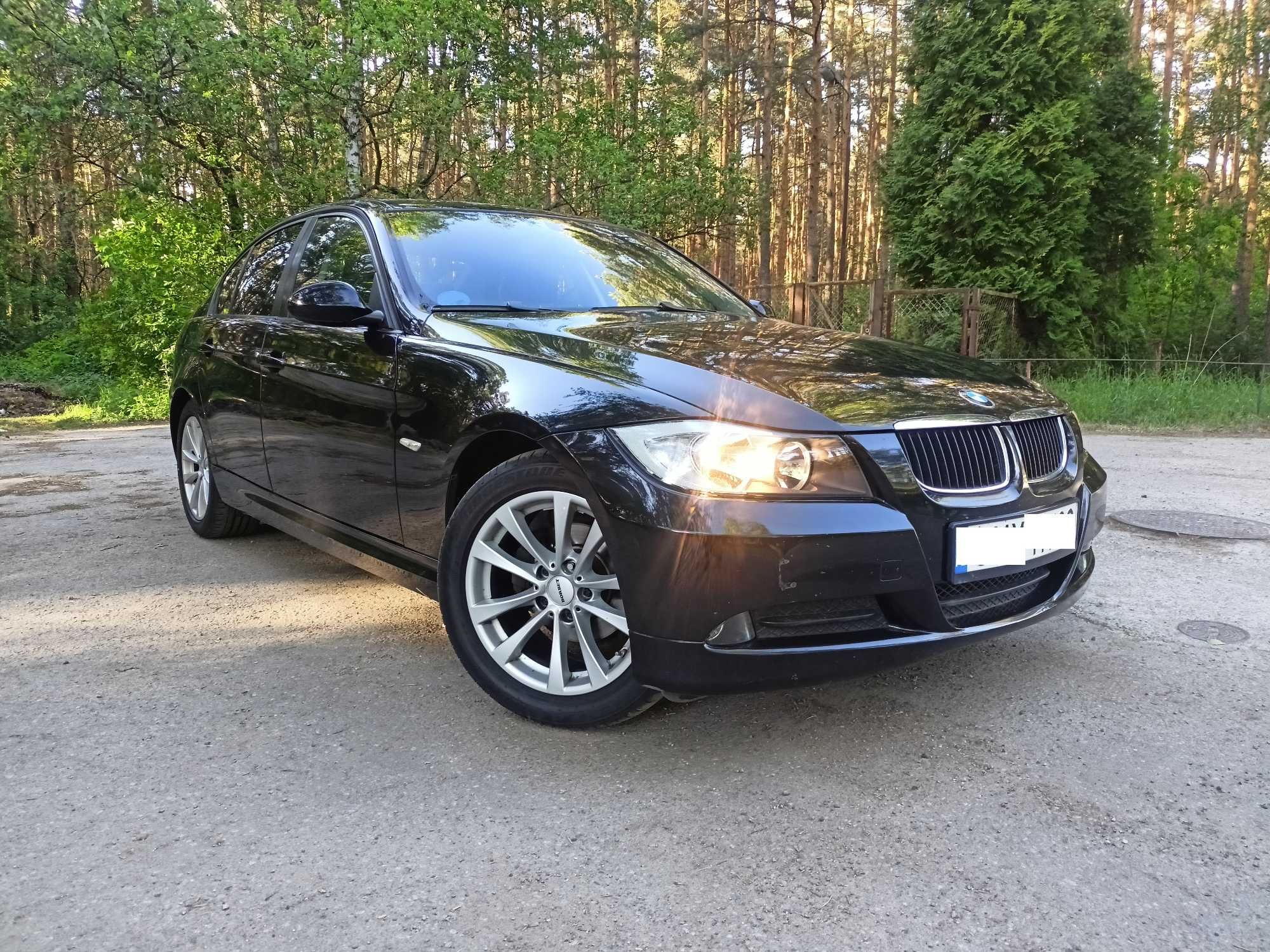 BMW 318 Benzyna  2.0litry 129 KM silnik N46 dobry pod gas