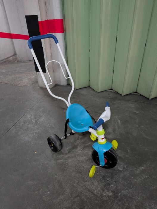 Triciclo de criança
