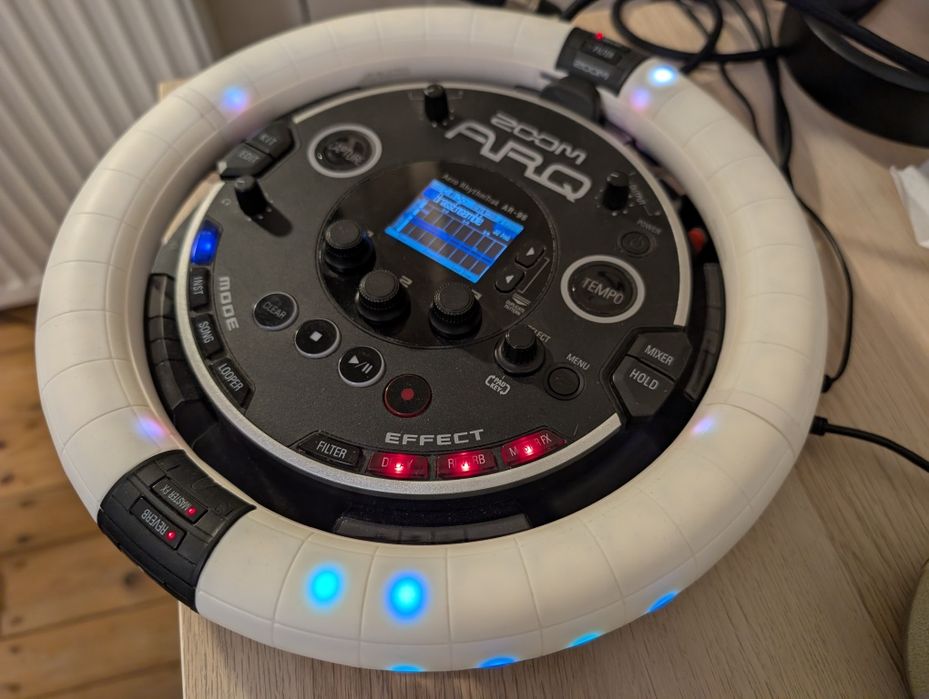 Zoom ARQ 96 - groovebox, looper i kontroler MIDI