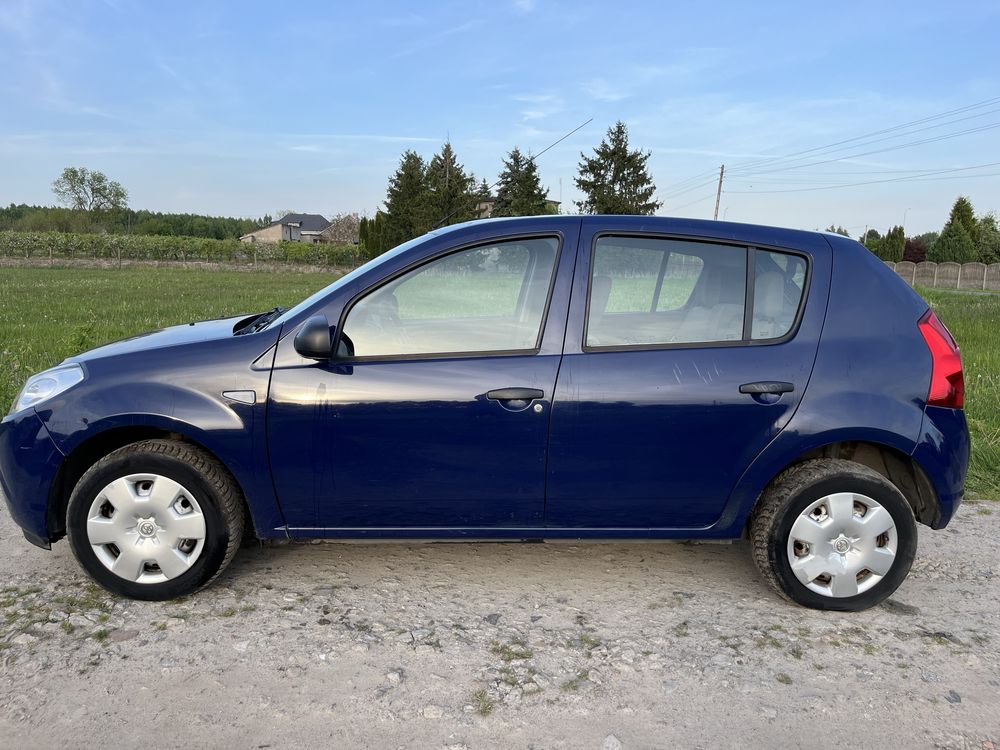 Dacia Sandero 1.4mpi 2009r