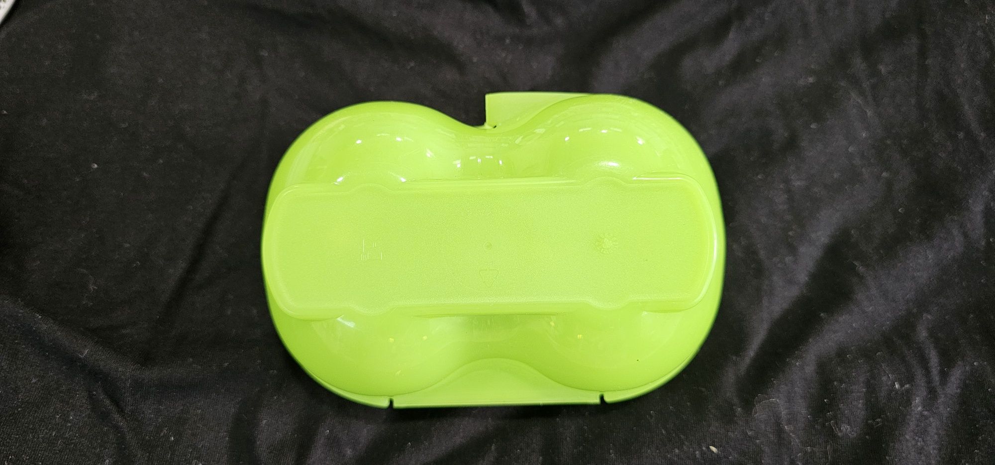 Tupperware pojemnik awokado