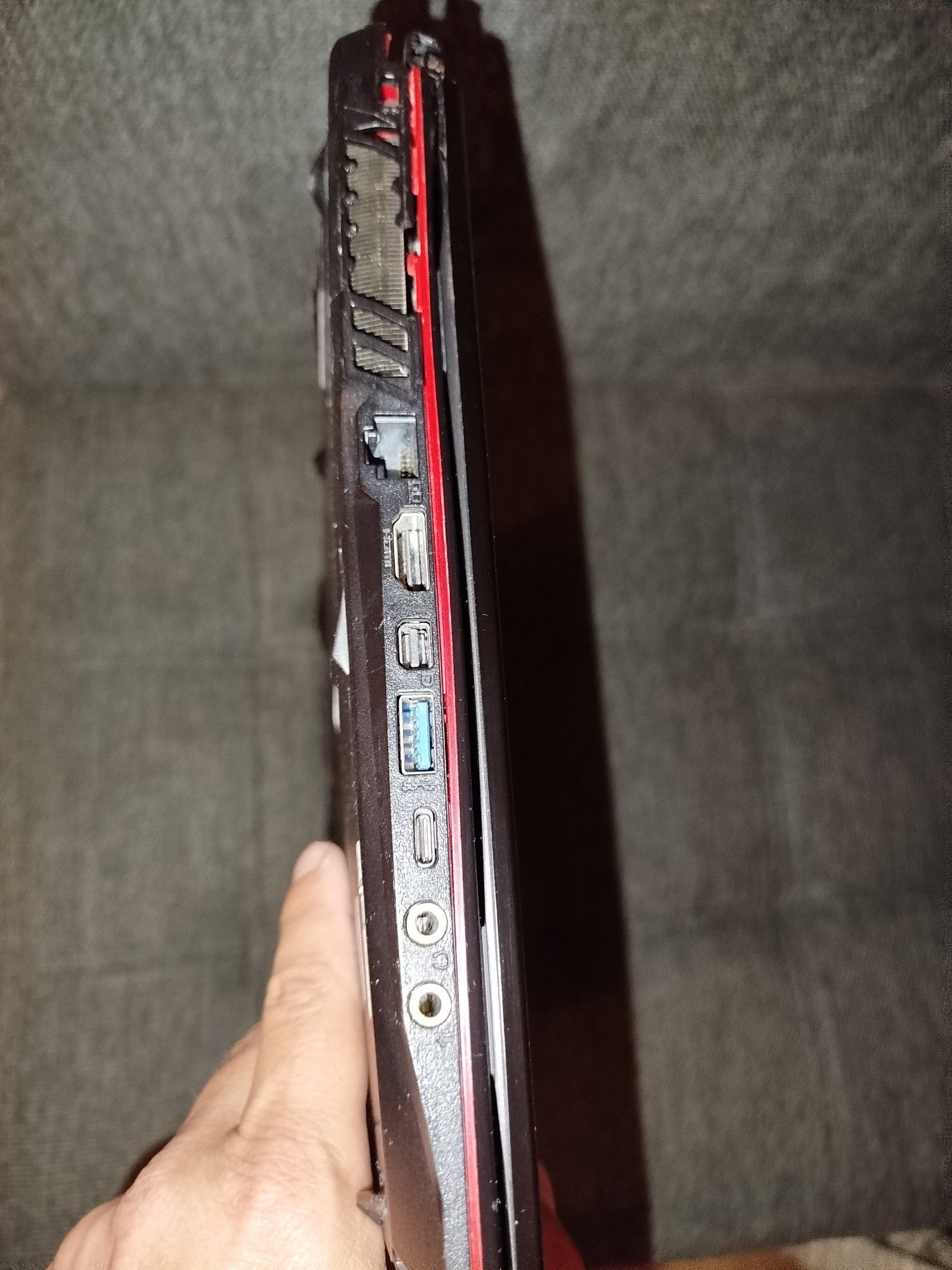 Ігровий ноутбук MSI GP63 Leopard 8RD (i7/16GB/500GB/1050Ti)