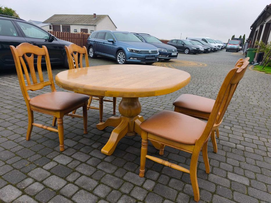 Ładny stół dębowy owalny