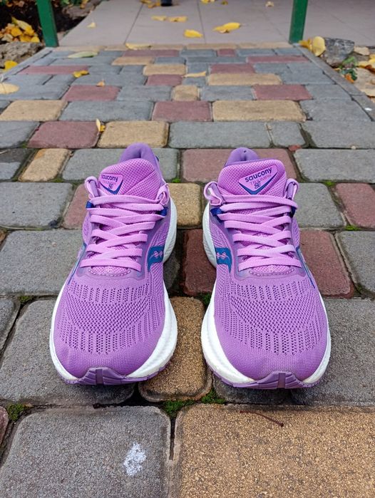 Кросівки Saucony Triumph 21