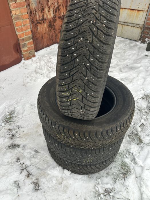 Nokian Hakkapelitta 8  225/65/17