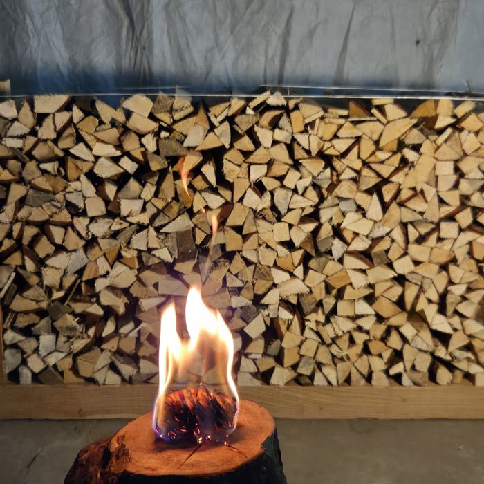 Drewno kominkowe rozpałkowe suche + STELAŻ +-50KG rozpałki suchej