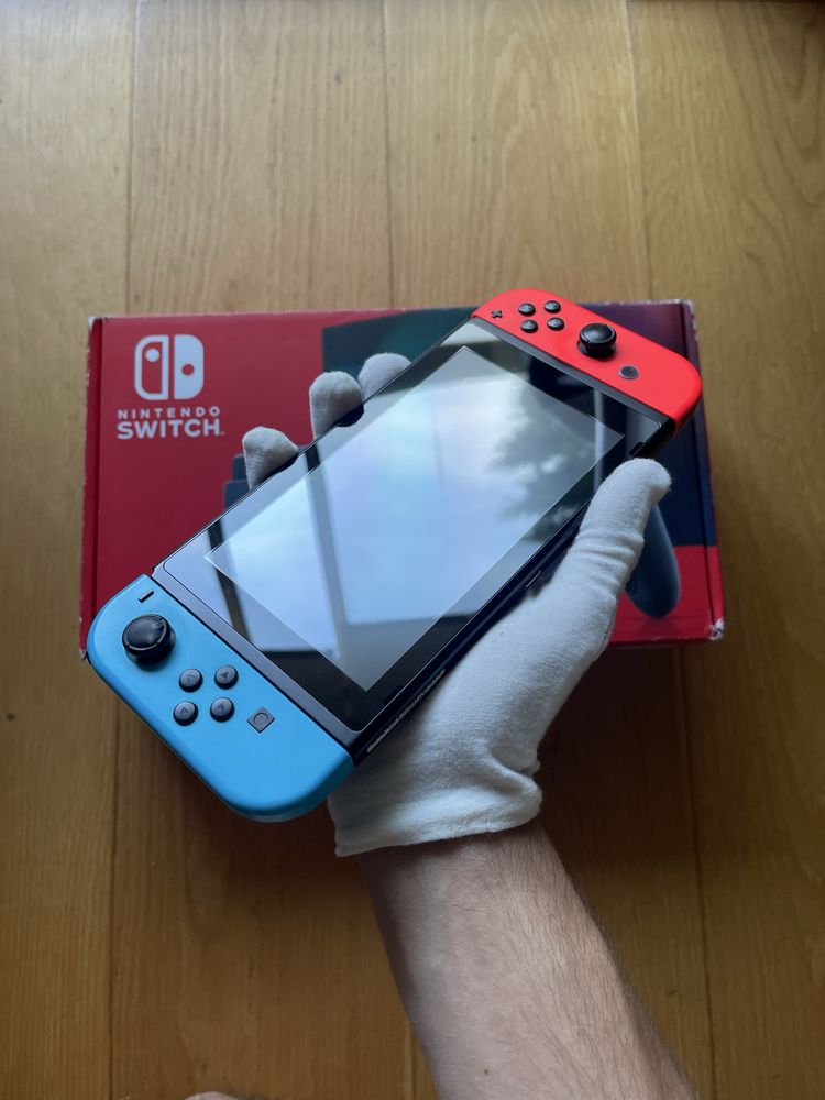 Nintendo Switch V2 + Joy-Cons + Dock + Carregador + Caixa