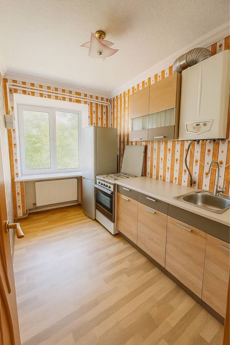 Квартира 2 кімнати, індивід.опал. 42 кв. Центр, район 6 школи Прилуки