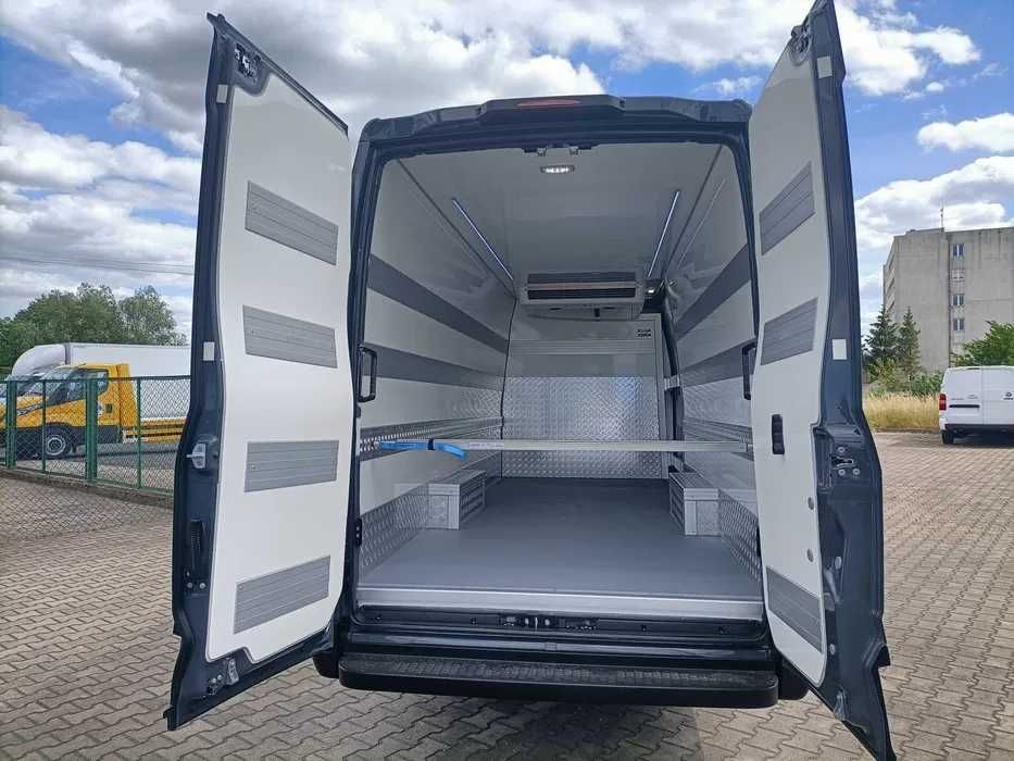 Wynajem Iveco Daily Furgon Chłodnia