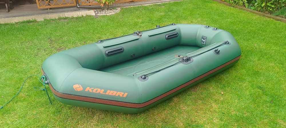 Ponton Kolibri K-260TL z podłogą rolowaną pawężą listwą odbojową