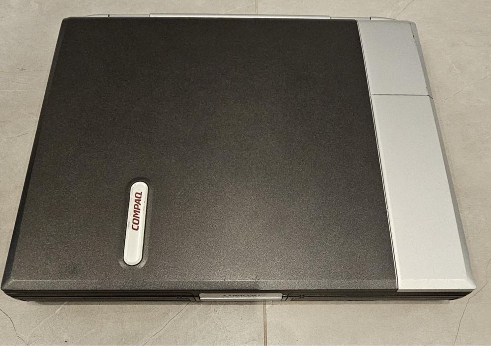 Compaq Evo N1020V - Laptop dla Retro Graczy - Sprawny!