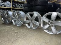 Оригінальні диски на TIGUAN 5/112 R17 6.5J ET38 супер стан
