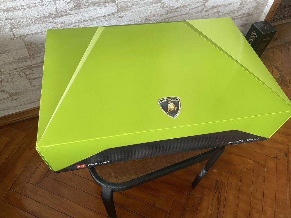 Lego lamborghini sian fkp 37 Оригінал 42115