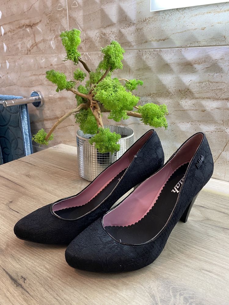 Buty na obcasach, szpilki Killah, r. 38