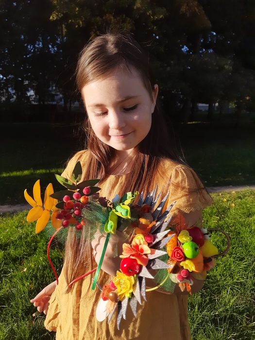 Обруч картопля квасоля полуничка яблуко цибуля горох слива павутинка