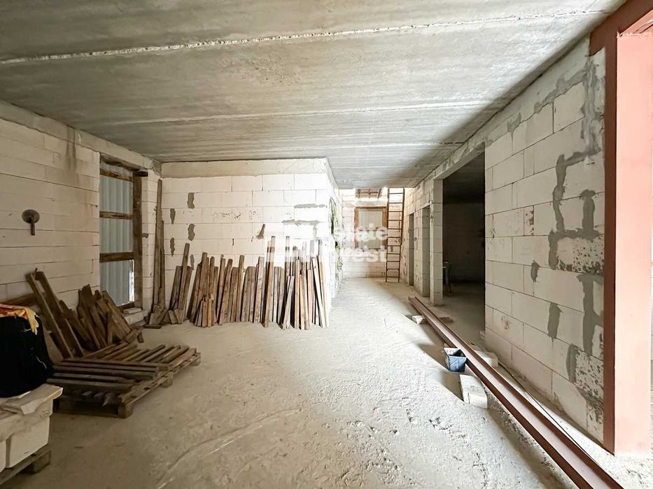 Продам домовладение в частном посёлке, по адресу: ул. Монтажная, 1.