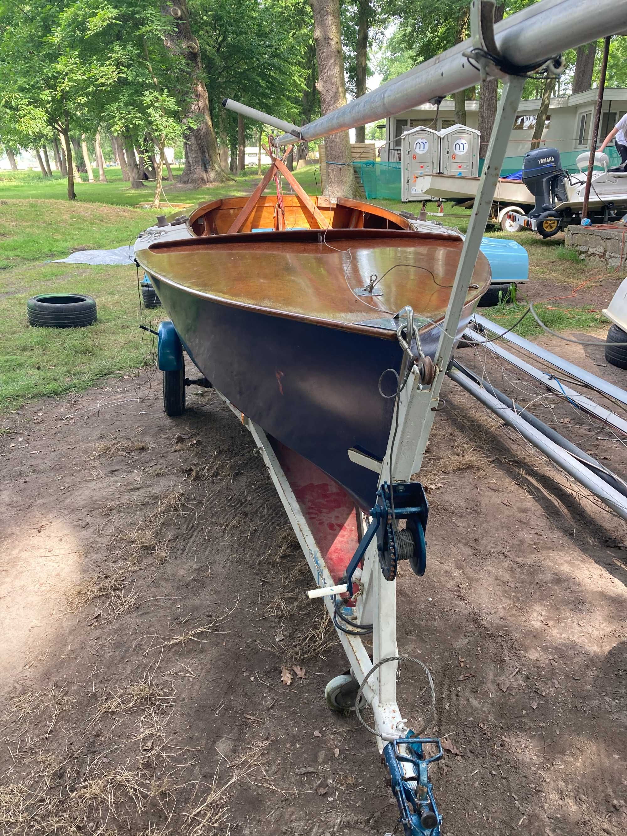 Zaglówka/ Jacht żaglowy/ Oldtimer/ Schakel