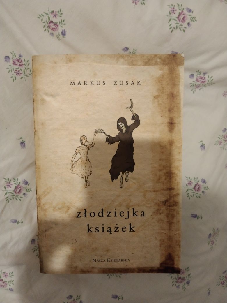 Złodziejka książek - Markus Zusak