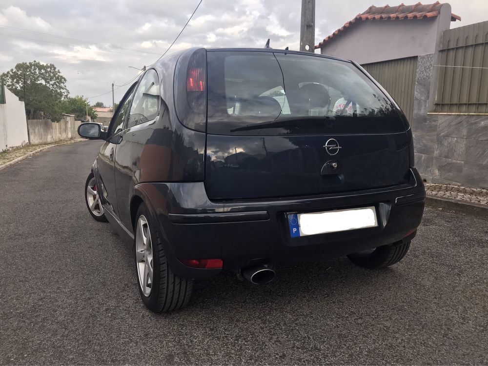 Opel corsa c sport 1.7 DTi