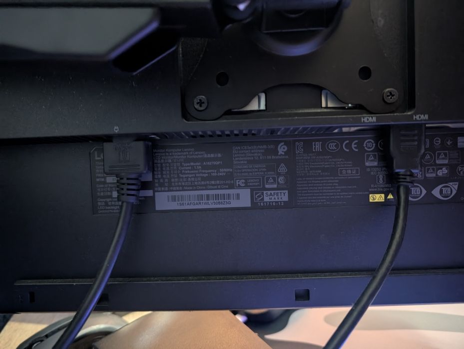 Lenovo ThinkVision 27