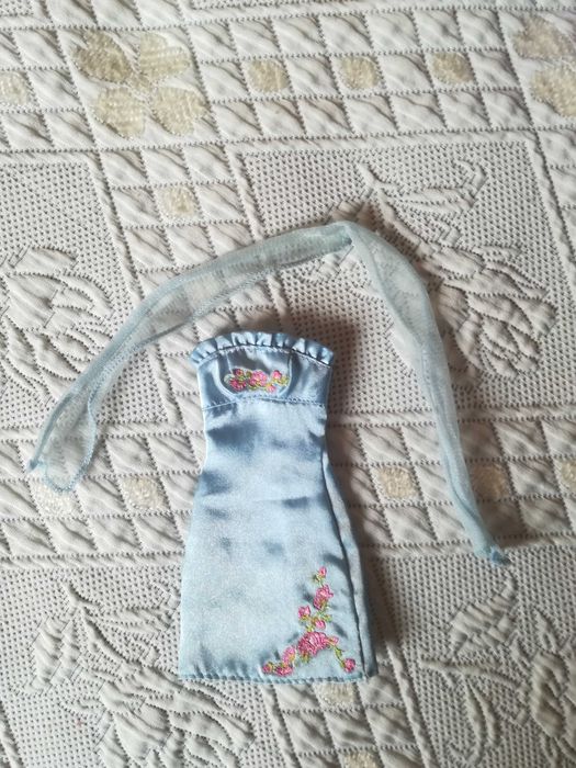 Vestido Boneca Barbie Classique Fashion (Ref. B8282) de 2003