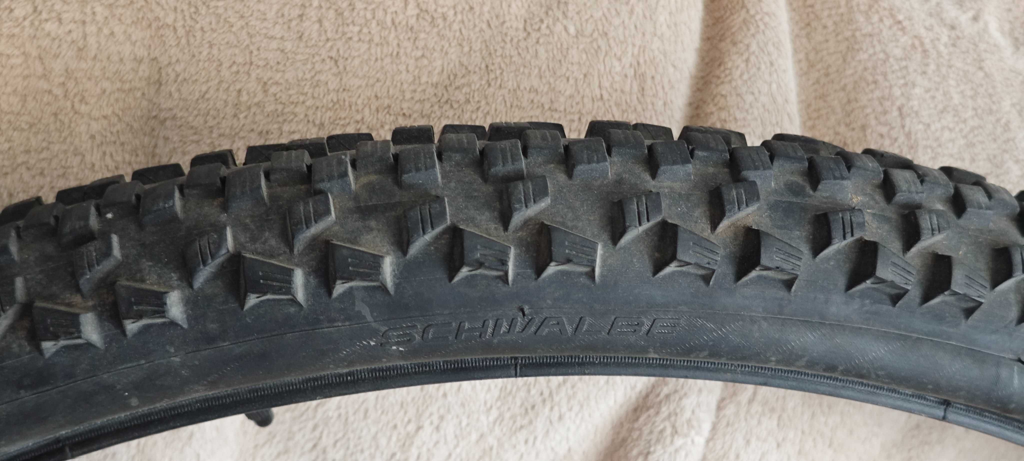 Opona Schwalbe Balck Jack 26x2,25 drut wraz z dętka wętyl presta