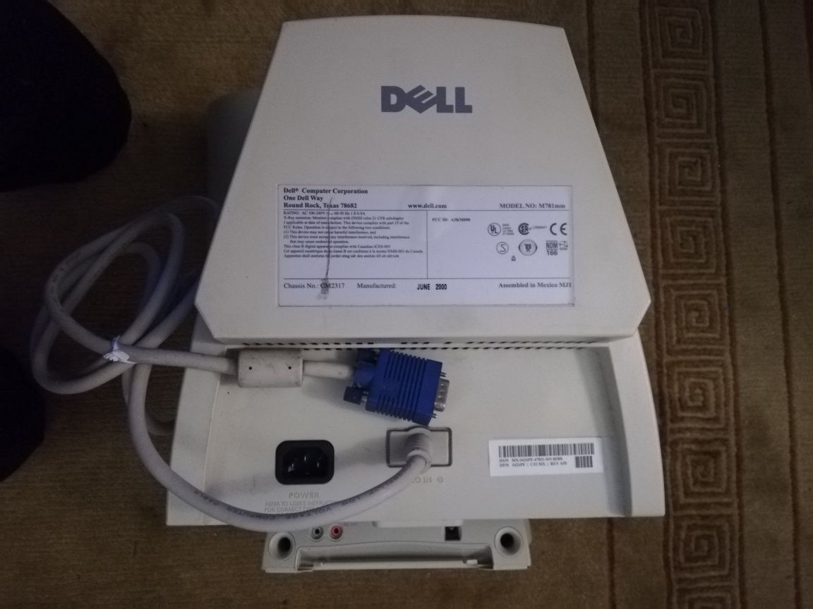 Monitor Dell M781mm