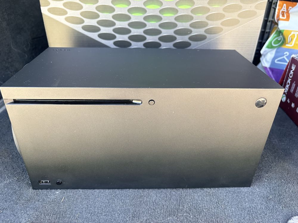 Xbox series x 1 tb ssd pudelko