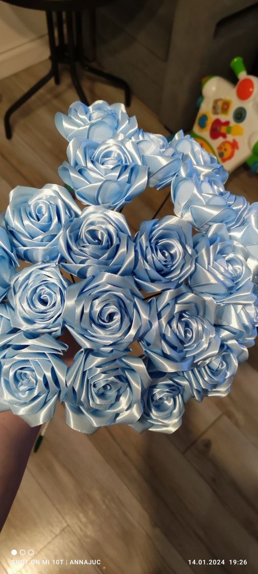 Róże ze wstążki satynowej 38 mm