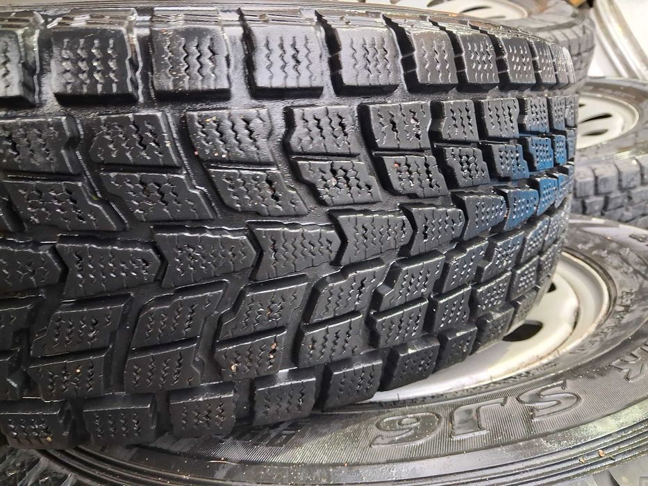 4x koła zimowe R15 5x139,7 Suzuki Jimny Vitara 205/70 15 Gwarancja