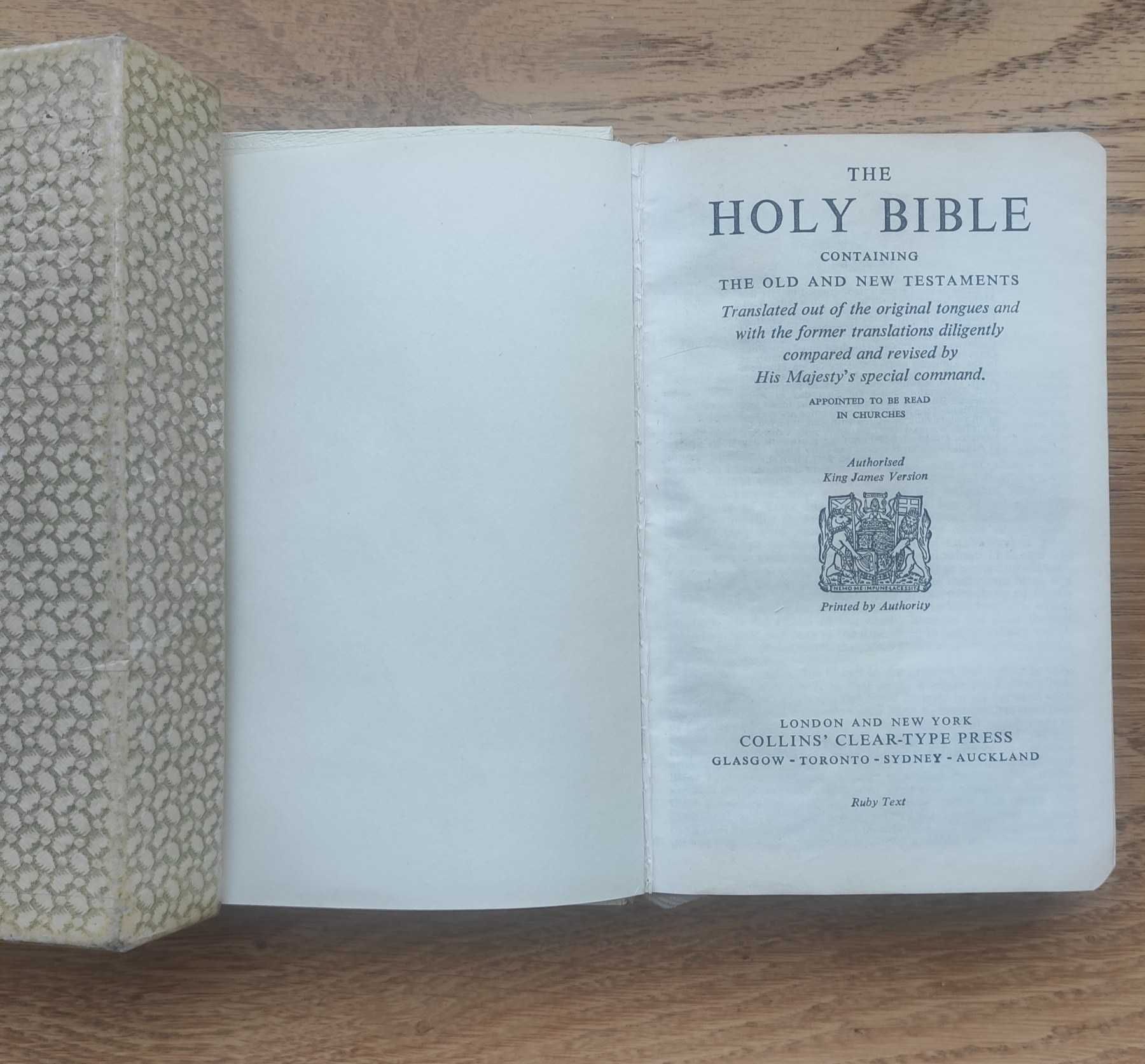 Вінтажна презентаційна Біблія Collins Gold Edges W1301MS (1957)