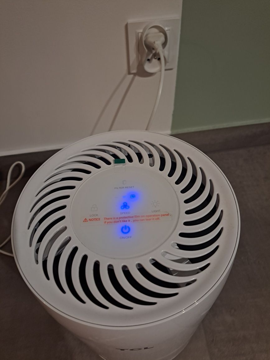 Oczyszczacz powietrza TCL KJ65F jak nowy z folią