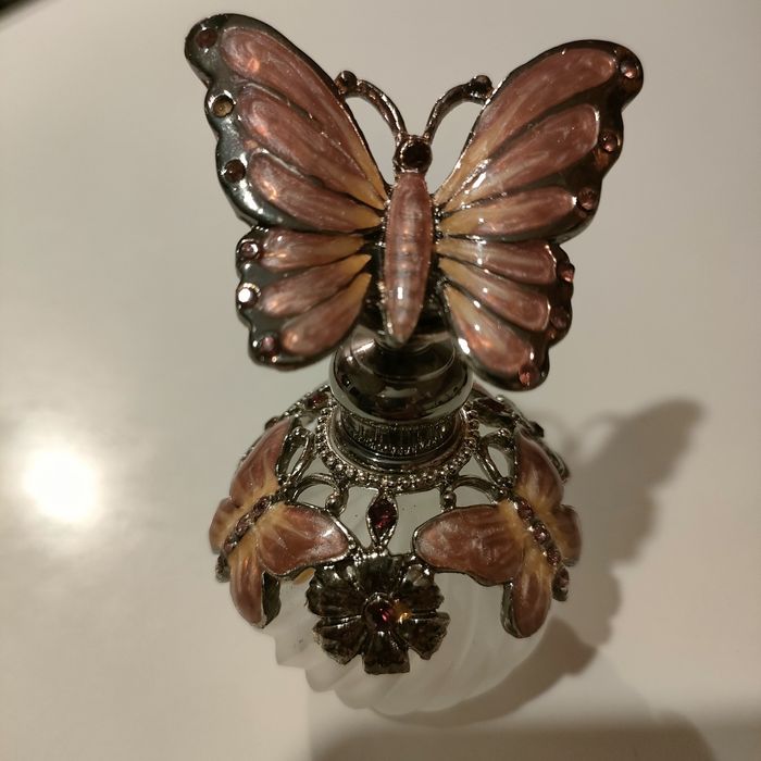 Flakonik, buteleczka na perfumy