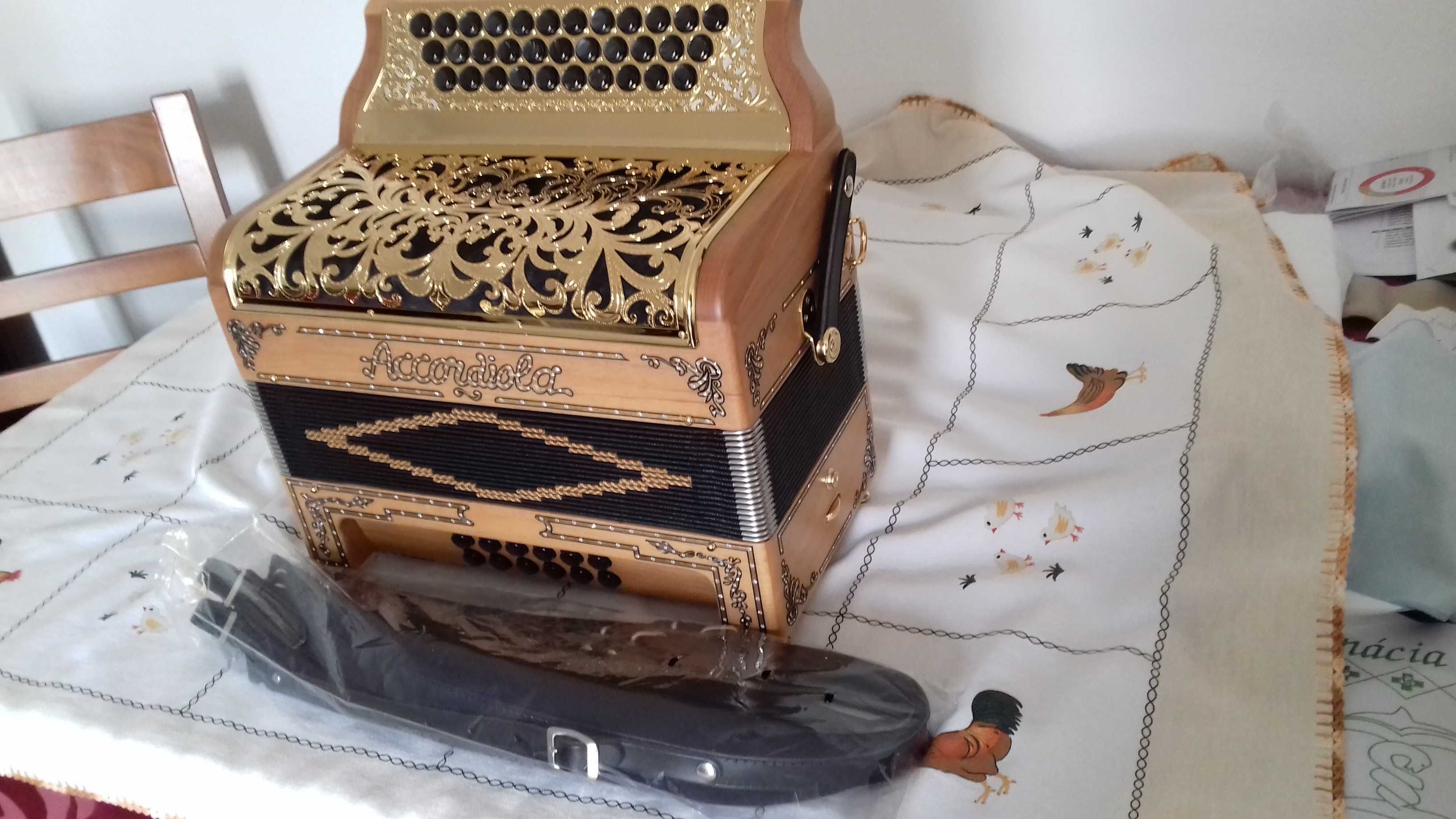 Concertina Accordiola em estado de novo