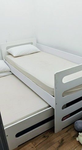 Łóżko podwójne wysuwane szuflada