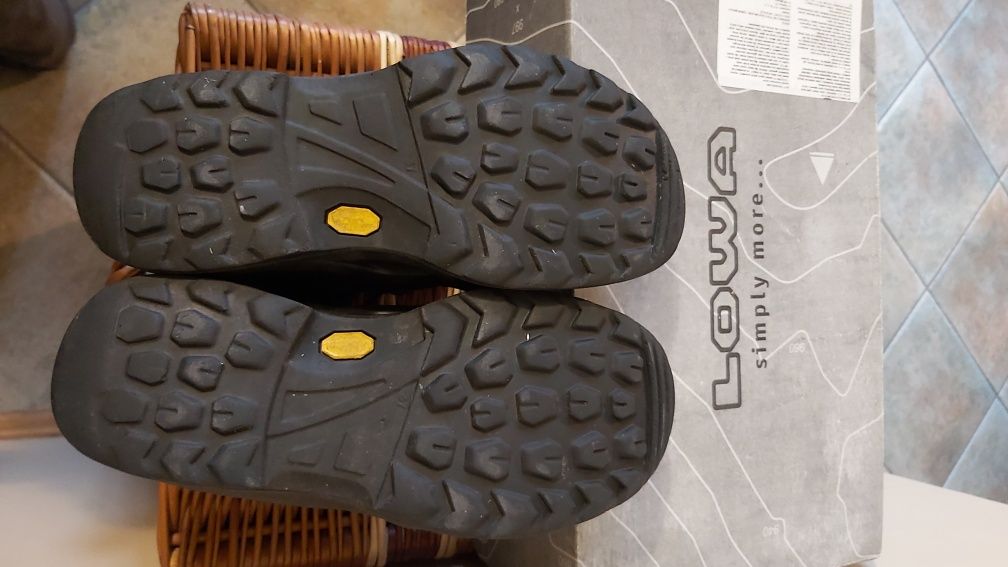 Buty trekkingowe Lowa
