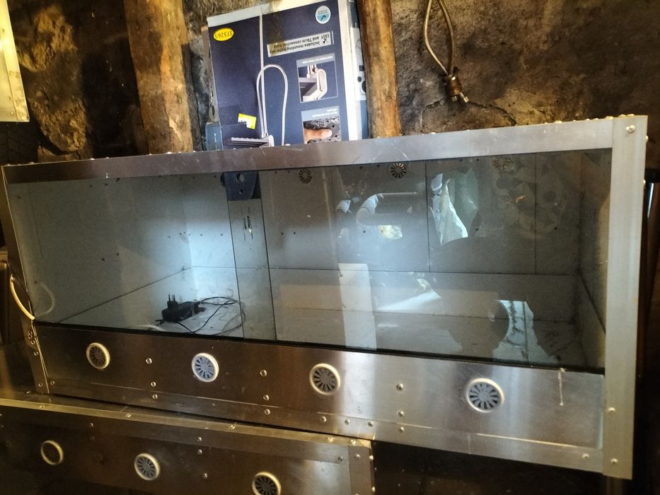 Sprzedam terrarium aluminio dla gekona lub jaszczurki we