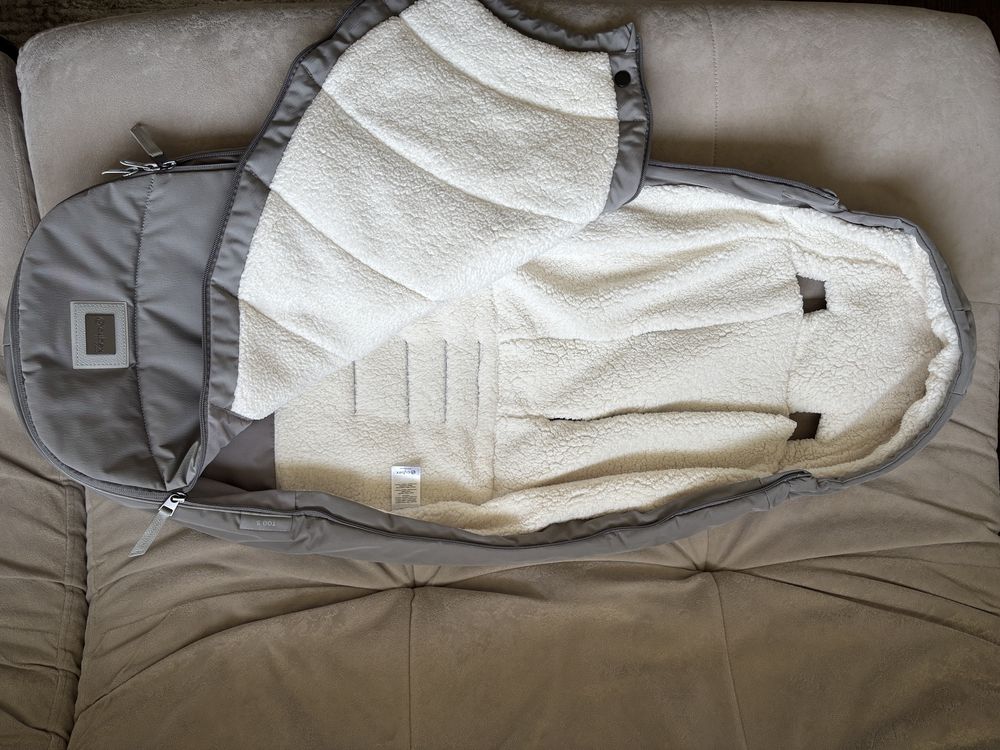 Зимовий конверт Cybex Platinum Footmuff в кольорі Mirage Grey