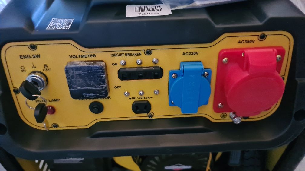 Nowy agregat prądotwórczy 3.9 /6.9 KW