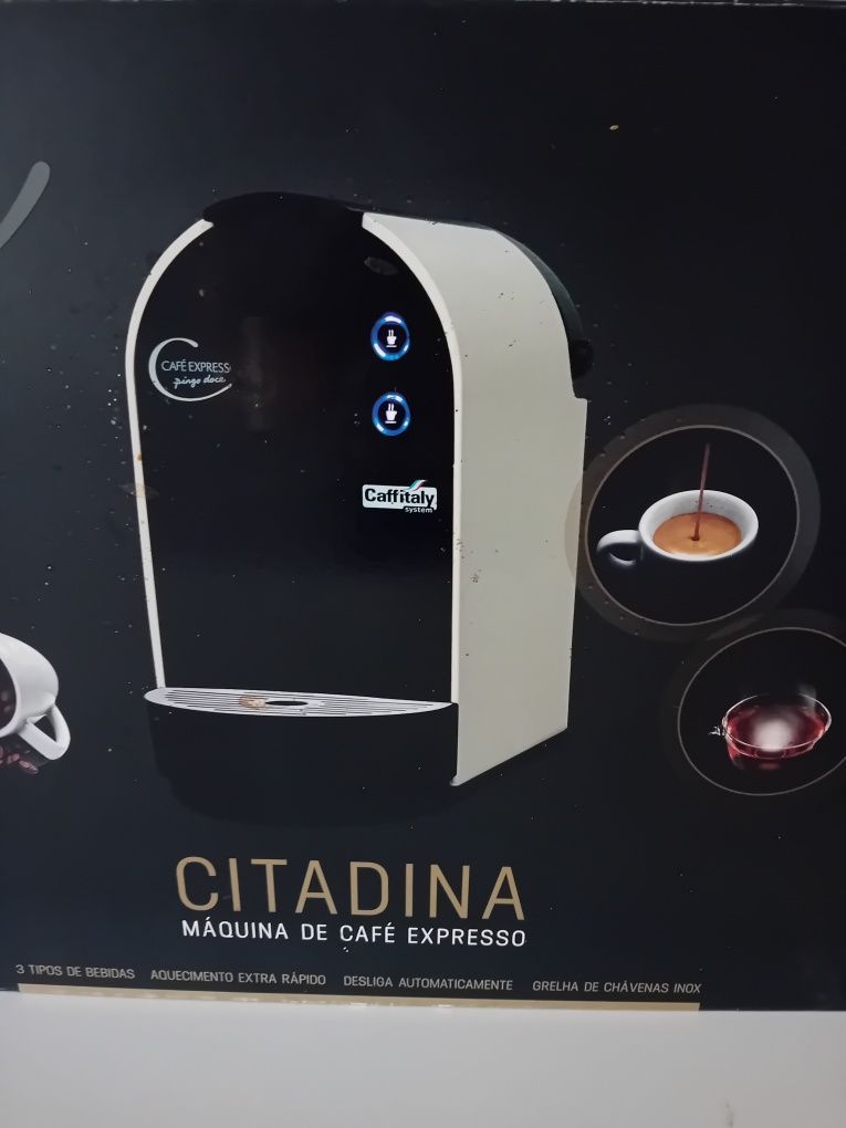 Máquina café a funcionar