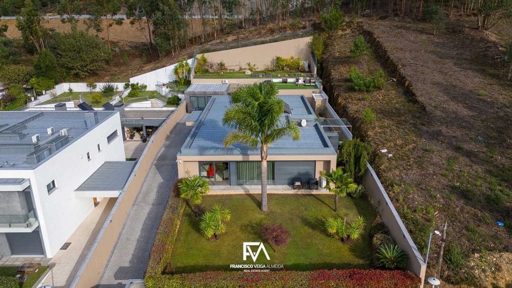 Moradia de luxo Térrea T4 -Sta Maria da Feira