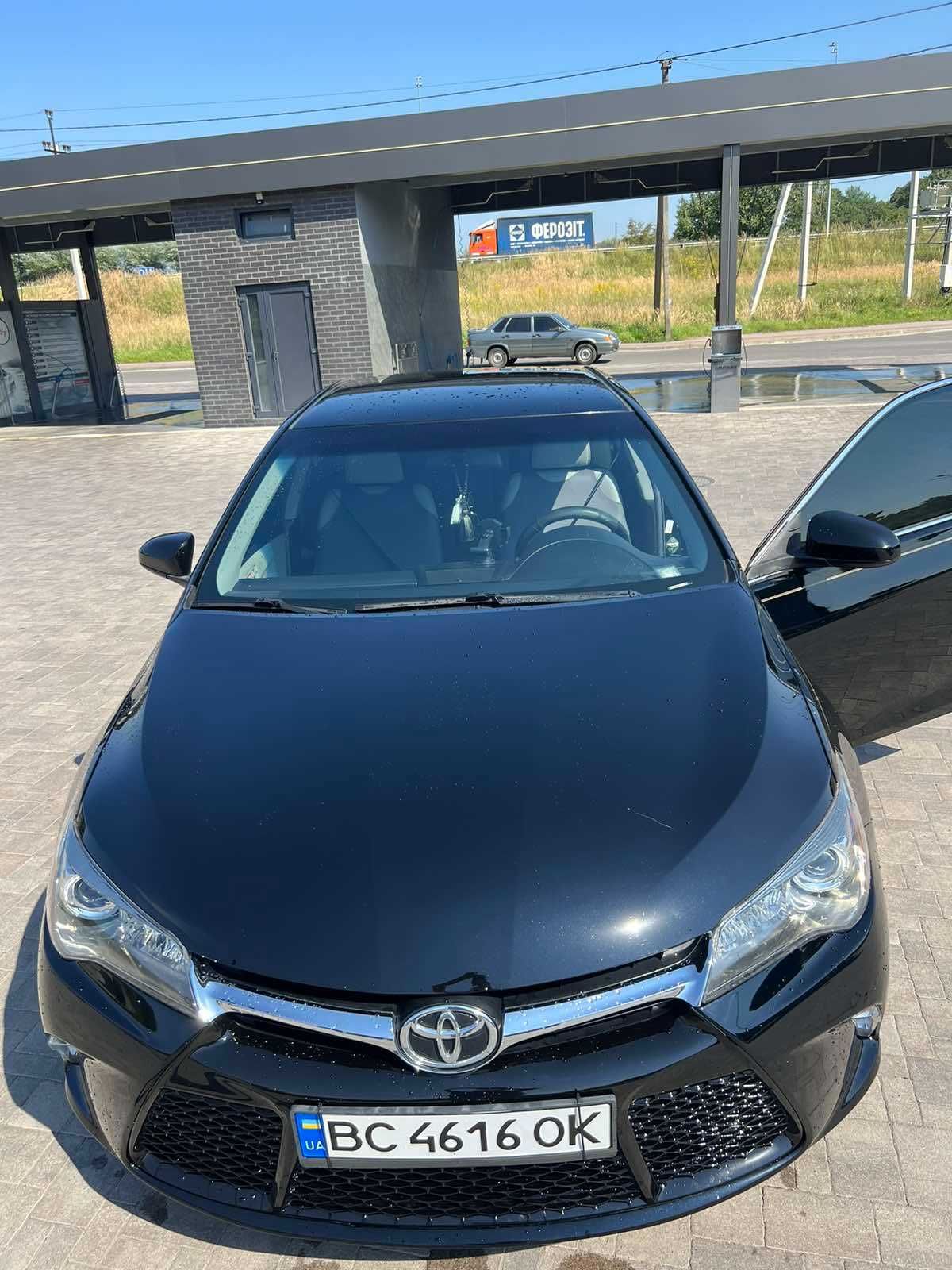 Продам авто Toyota Camry 2.5 ,бензин 2016 р.