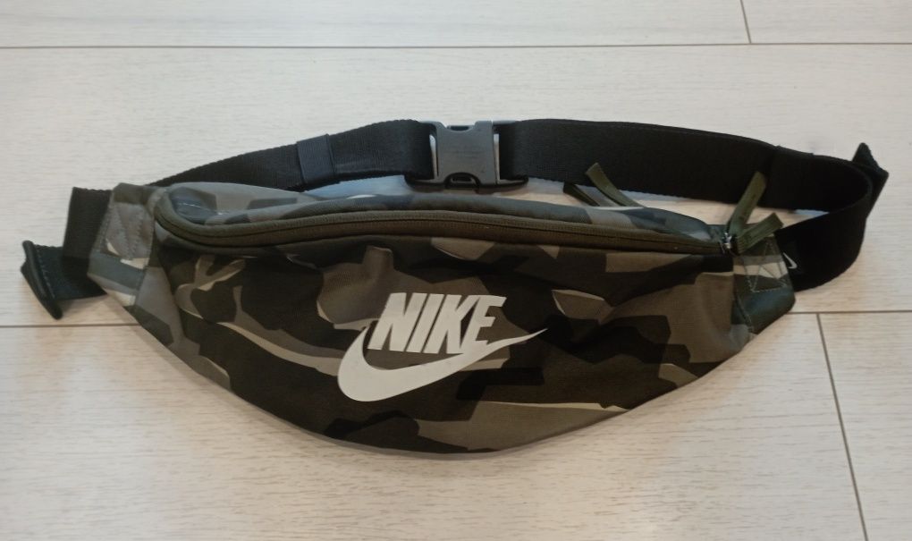 Поясна сумка Nike