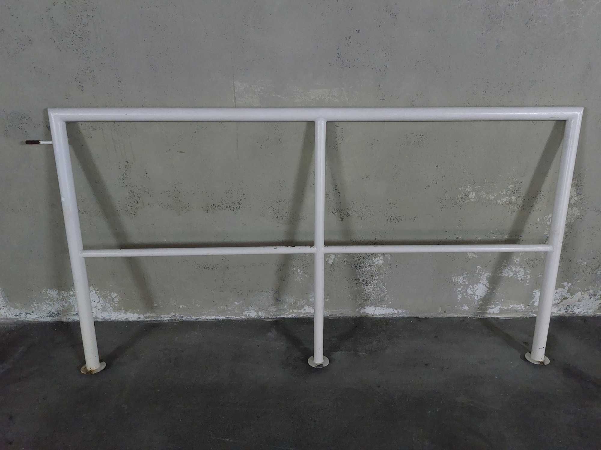 Grade / Barreira / Corrimão