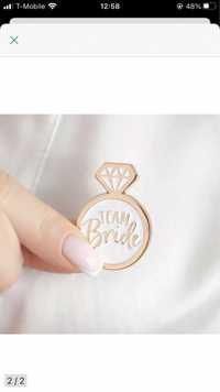 Pin emaliowany przypinka team bride