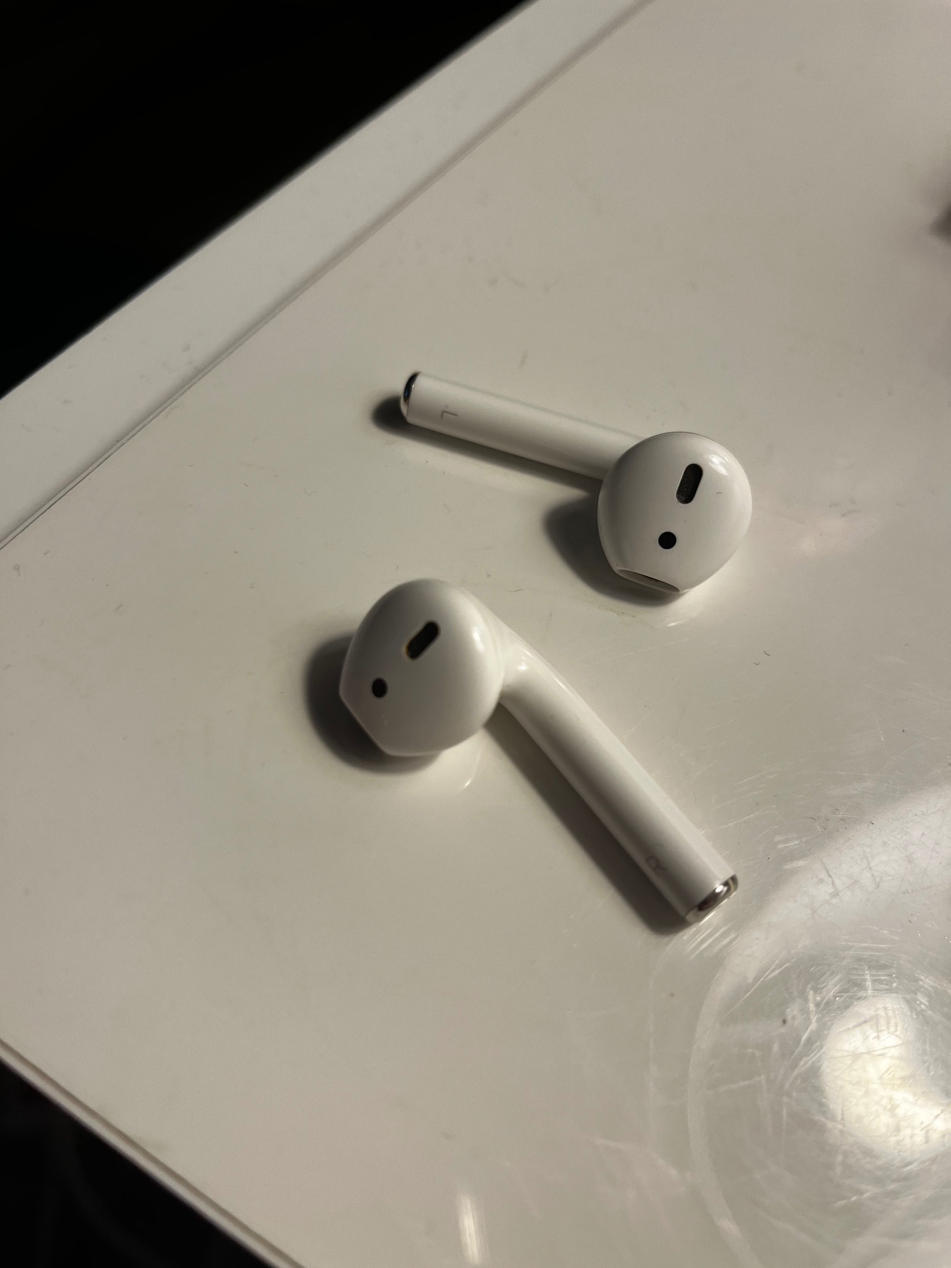 Apple AirPods A2031