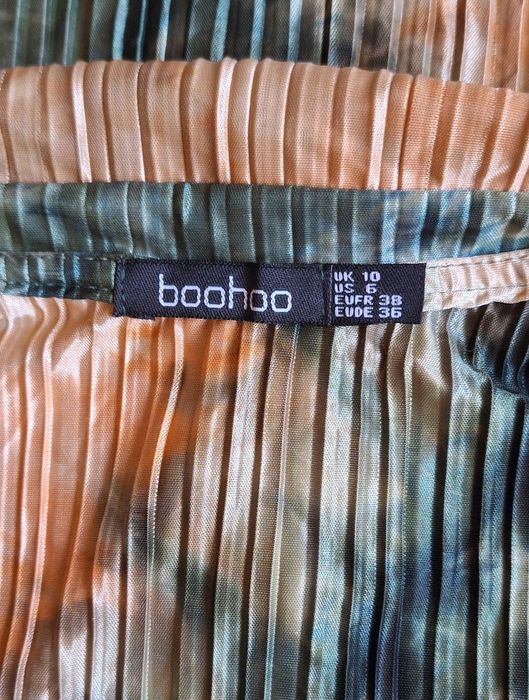 Krótka sukienka PrettyLittleThing rozmiar M